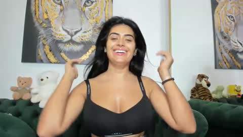 Snapshot of megpalmer chatting on 11-25-25, 11:43 megpalmer online show from 11-25-25, 11:43