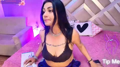 Snapshot of mei_kora chatting on 11-22-25, 03:38 Mel online show from 11-22-25, 03:38