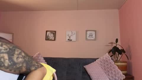 Mei online show from 10-04-25, 11:19