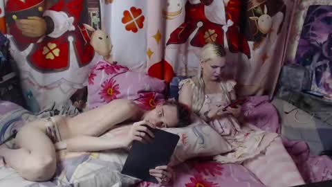 Yuta and Meidi online show from 12-19-24, 08:55