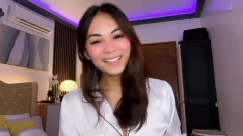 Snapshot of meiluxe chatting on 06-18-26, 01:37 meiluxe online show from 06-18-26, 01:37