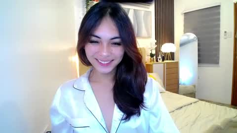 Snapshot of meiluxe chatting on 06-20-26, 05:38 meiluxe online show from 06-20-26, 05:38