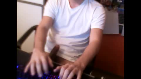 meks5544 online show from 12-13-24, 08:58