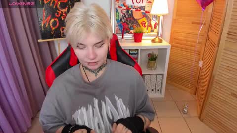 mekurisu online show from 03-07-25, 04:35