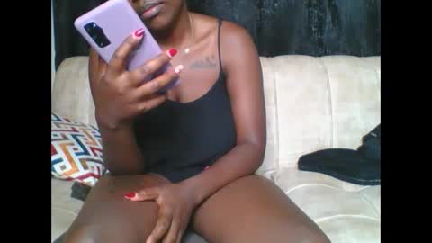 pretty online show from 03-05-25, 06:12