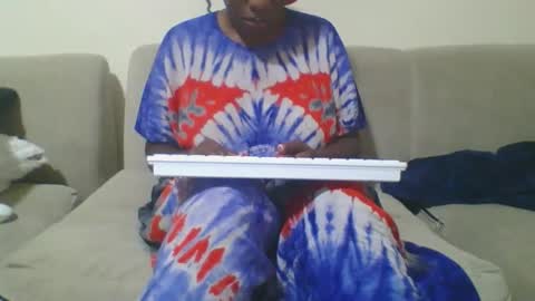 pretty online show from 11-17-25, 07:14