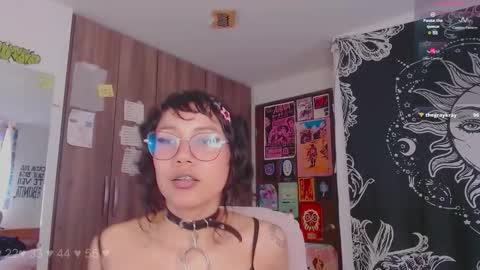 Melissa  -  -  Please help me to reach 100 thumbs up online show from 10-30-25, 05:35