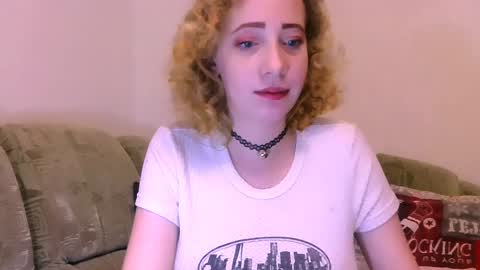 Snapshot of mel_mellie chatting on 01-28-25, 08:58 Mel Mellie online show from 01-28-25, 08:58