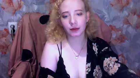 Snapshot of mel_mellie chatting on 12-04-25, 08:50 Mel Mellie online show from 12-04-25, 08:50