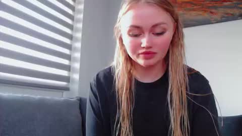 Melania online show from 03-10-26, 03:39