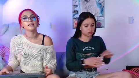 Snapshot of melani_bear chatting on 03-03-26, 04:02 MELANI online show from 03-03-26, 04:02