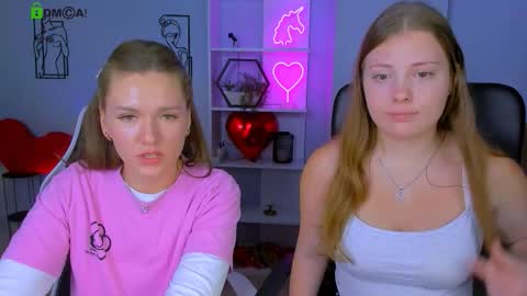 Snapshot of melani_bumm chatting on 10-16-25, 12:28 melani_bumm online show from 10-16-25, 12:28