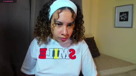Snapshot of melaniacosta chatting on 02-13-26, 08:38 melani online show from 02-13-26, 08:38