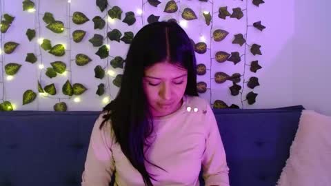 Snapshot of melanie_18_ chatting on 06-03-26, 10:48 melanie online show from 06-03-26, 10:48