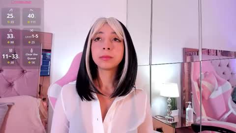 Snapshot of melanie__hills chatting on 01-18-26, 11:36 Melanie online show from 01-18-26, 11:36