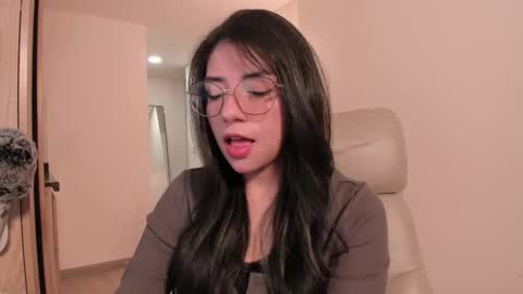 Snapshot of melanie_owo chatting on 01-15-26, 11:41 Melanie online show from 01-15-26, 11:41