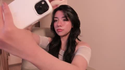 Snapshot of melanie_owo chatting on 02-12-26, 12:05 Melanie online show from 02-12-26, 12:05