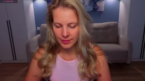 Snapshot of melaniebennett chatting on 06-09-26, 06:36 Melanie Bennett online show from 06-09-26, 06:36