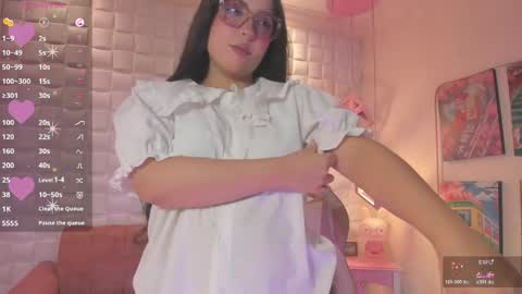 Snapshot of melaniegrayx chatting on 05-21-26, 02:35 melaniegrayx online show from 05-21-26, 02:35