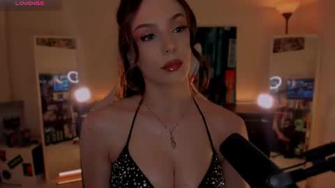 Melanie  online show from 06-18-26, 06:56