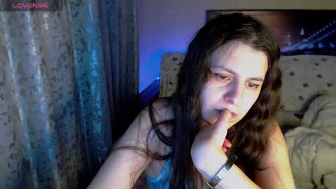 Snapshot of melaniemoor chatting on 12-13-24, 01:59 Melanie Milena online show from 12-13-24, 01:59