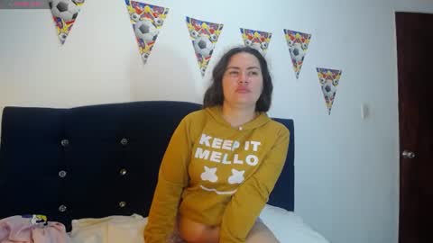 Snapshot of melanieparker20 chatting on 07-16-26, 07:09 Melanie Parker online show from 07-16-26, 07:09