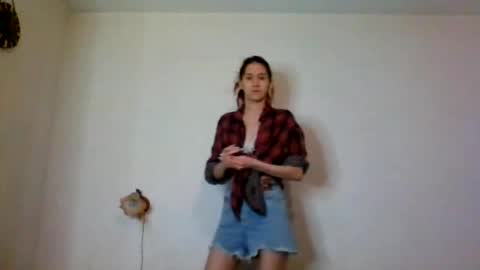 Snapshot of melaniepavan chatting on 04-25-26, 05:21 Marry online show from 04-25-26, 05:21