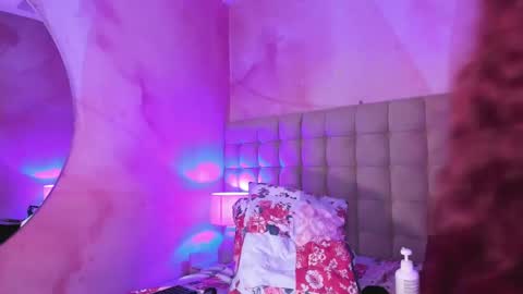 Melanie Roux online show from 01-26-25, 10:46