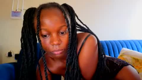 Snapshot of melanin_sassy96 chatting on 06-29-26, 01:33 bad lil shawry online show from 06-29-26, 01:33
