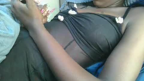 Snapshot of melaninblue chatting on 04-20-26, 06:20 melaninblue online show from 04-20-26, 06:20