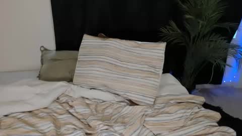 melaninmelanix online show from 01-22-25, 05:28