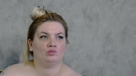 Snapshot of melanniebrown chatting on 05-09-26, 05:12 melanniebrown online show from 05-09-26, 05:12