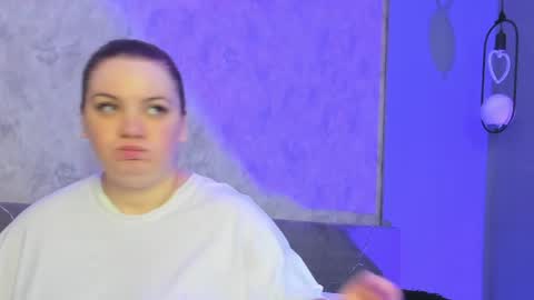 Snapshot of melanniebrown chatting on 05-31-26, 04:31 melanniebrown online show from 05-31-26, 04:31