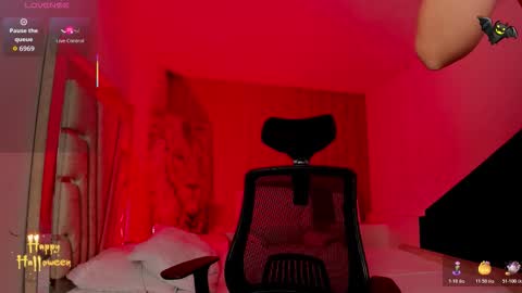 MelanyLuv online show from 10-29-25, 10:22