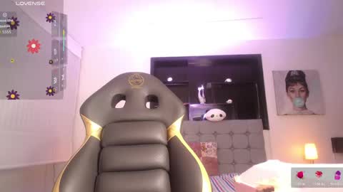 melanny_petite online show from 05-10-26, 12:10
