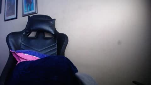 melany online show from 12-30-24, 06:49