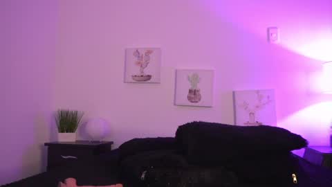 melany online show from 01-08-25, 01:21