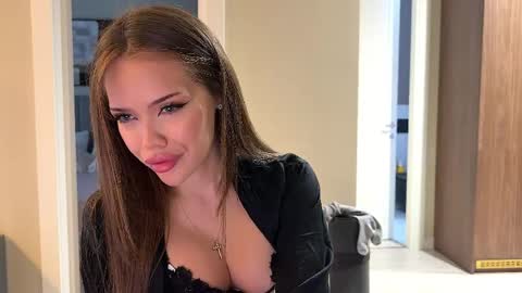 Adel online show from 04-10-26, 03:28