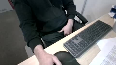 Snapshot of melbguy_075 chatting on 07-15-26, 06:51 melbguy_075 online show from 07-15-26, 06:51