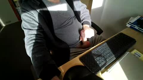 Snapshot of melbguy_075 chatting on 07-20-26, 12:36 melbguy_075 online show from 07-20-26, 12:36