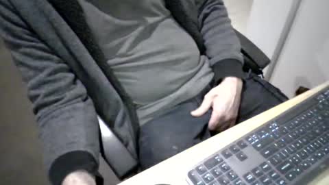Snapshot of melbguy_075 chatting on 08-02-26, 10:25 melbguy_075 online show from 08-02-26, 10:25