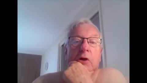 Snapshot of melbourne000 chatting on 01-18-25, 03:20 melbourne000 online show from 01-18-25, 03:20