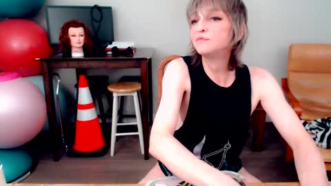 Snow Hobot online show from 11-07-25, 02:33