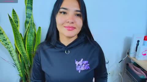 Snapshot of meli__brown chatting on 05-19-26, 01:22 Independent model online show from 05-19-26, 01:22