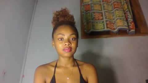 Snapshot of meliana98 chatting on 10-12-25, 05:45 meliana98 online show from 10-12-25, 05:45