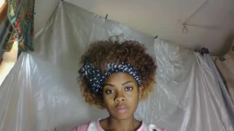 Snapshot of meliana98 chatting on 10-16-25, 08:48 meliana98 online show from 10-16-25, 08:48