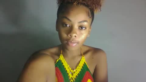 Snapshot of meliana98 chatting on 10-21-25, 08:42 meliana98 online show from 10-21-25, 08:42