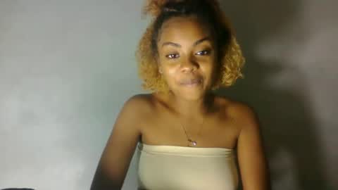 Snapshot of meliana98 chatting on 10-27-25, 08:57 meliana98 online show from 10-27-25, 08:57