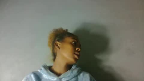 Snapshot of meliana98 chatting on 10-29-25, 06:09 meliana98 online show from 10-29-25, 06:09