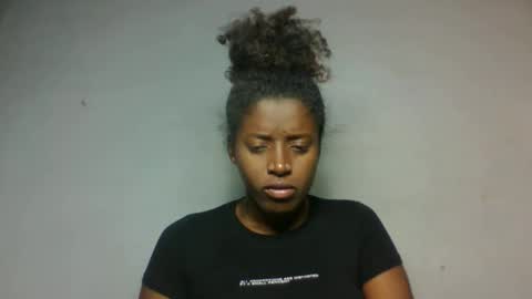 Snapshot of meliana98 chatting on 11-10-25, 03:05 meliana98 online show from 11-10-25, 03:05